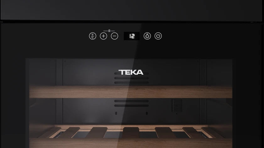 Vinoteca de libre instalación con capacidad para 51 botellas Cristal Negro Teka Sommelier RVF 10051 GBK