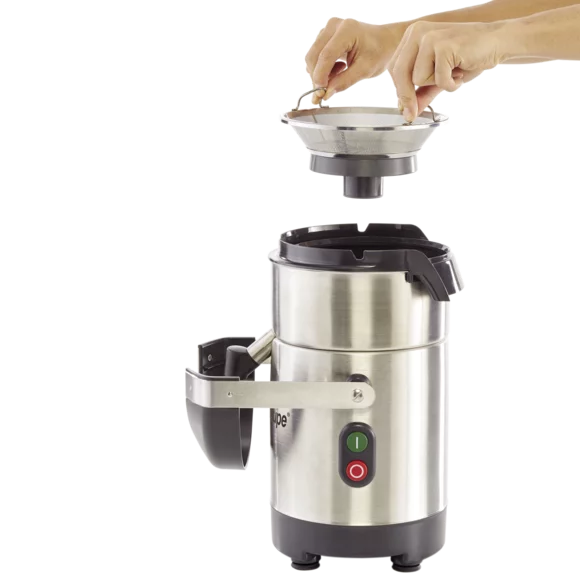 Extractor de zumos automático profesional Robot Coupe J 80 de alta velocidad, con cuerpo de acero inoxidable y tolva grande para introducción continua. Ideal para bares y restaurantes.