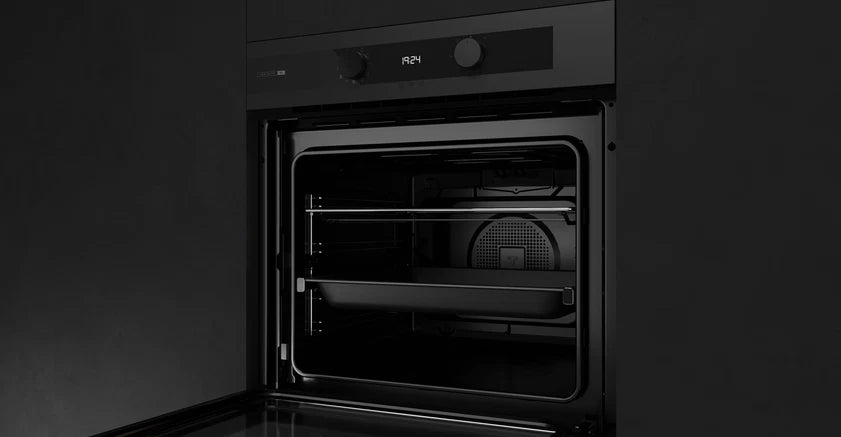 Horno pirolítico Infinity G1. Edición especial diseñada por Italdesign Giugiaro Negro Mate Teka HLB 84 P Infinity G1