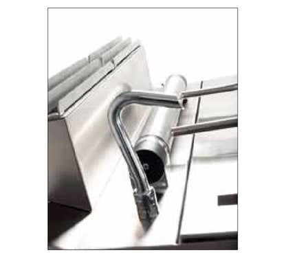 Sartén basculante a gas SBG80L900E de 80 litros de capacidad, ideal para cocinas industriales, restaurantes y colectividades. Fabricada en acero inoxidable con cubeta de hierro fundido, perfecta para freír, saltear y estofar grandes volúmenes de alimentos con calor uniforme y control preciso.
